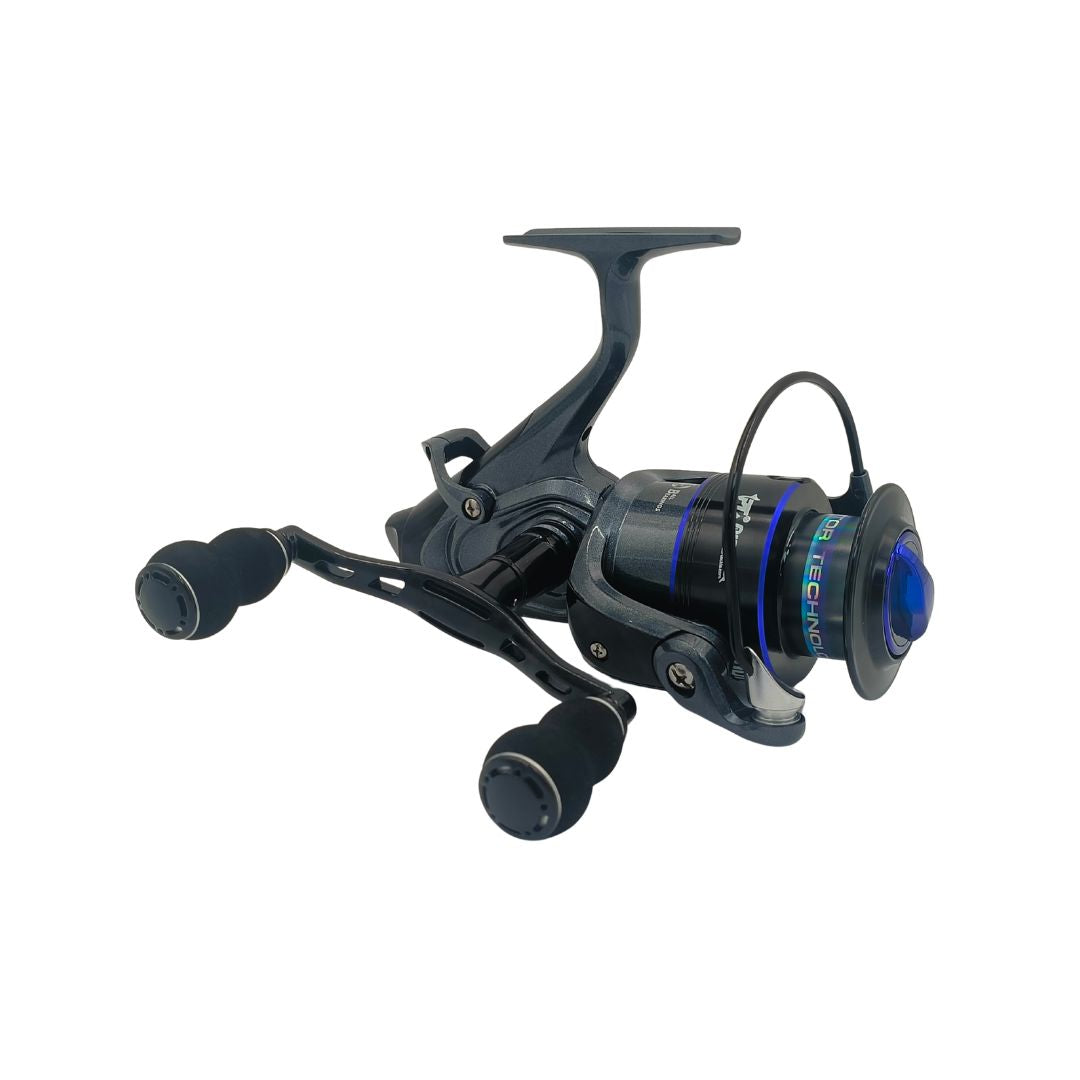 PIONEER DOMIN8TOR PRO BAITRUNNER REEL (BUY 1, GET 1 FREE)
