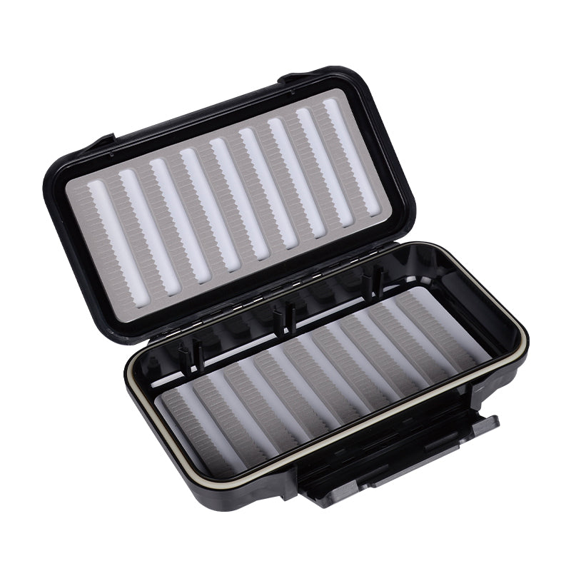 PREDATOR MEDIUM/LARGE FLY BOX A73